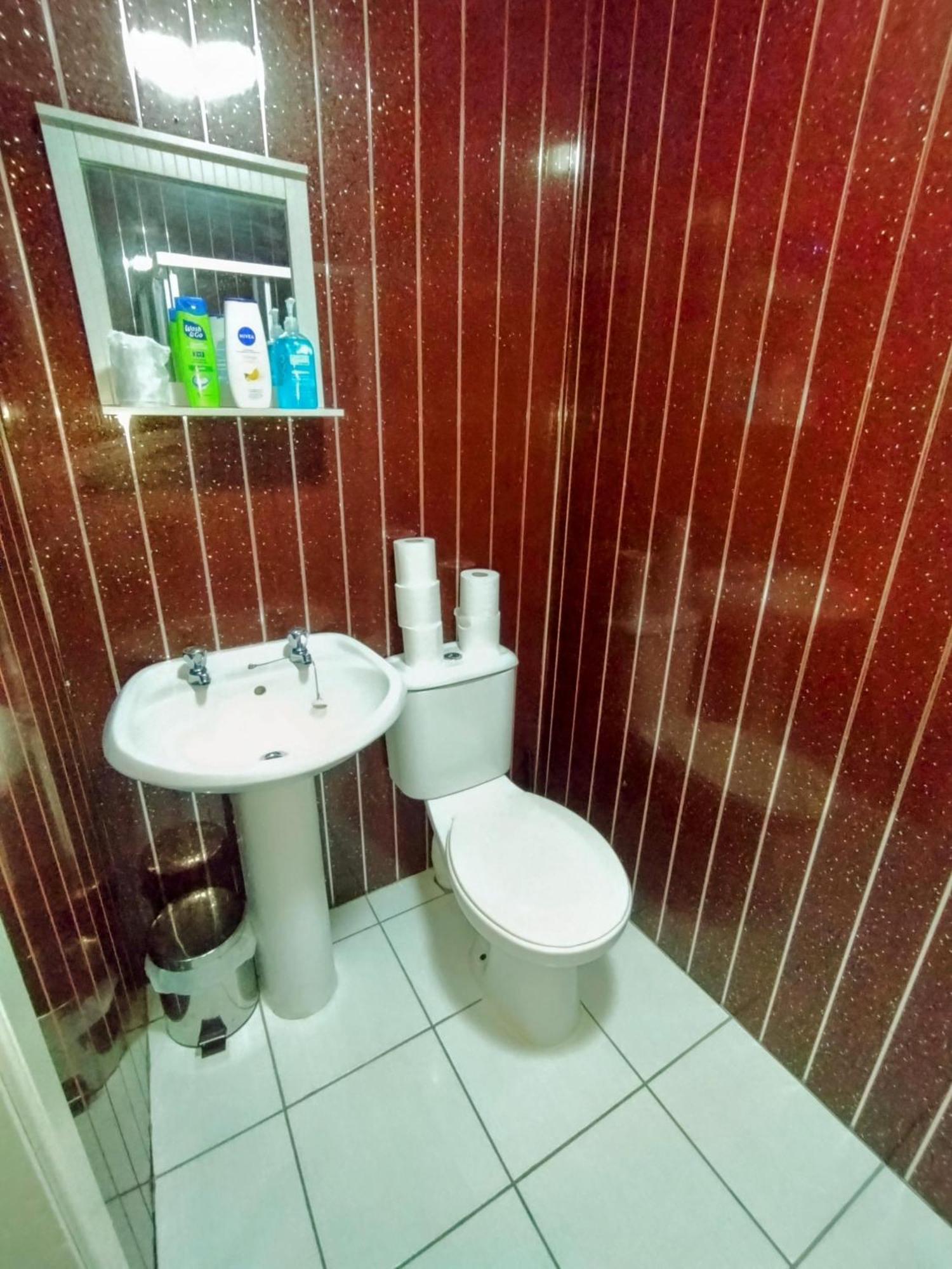 Oyo Gin House Hotel 3*