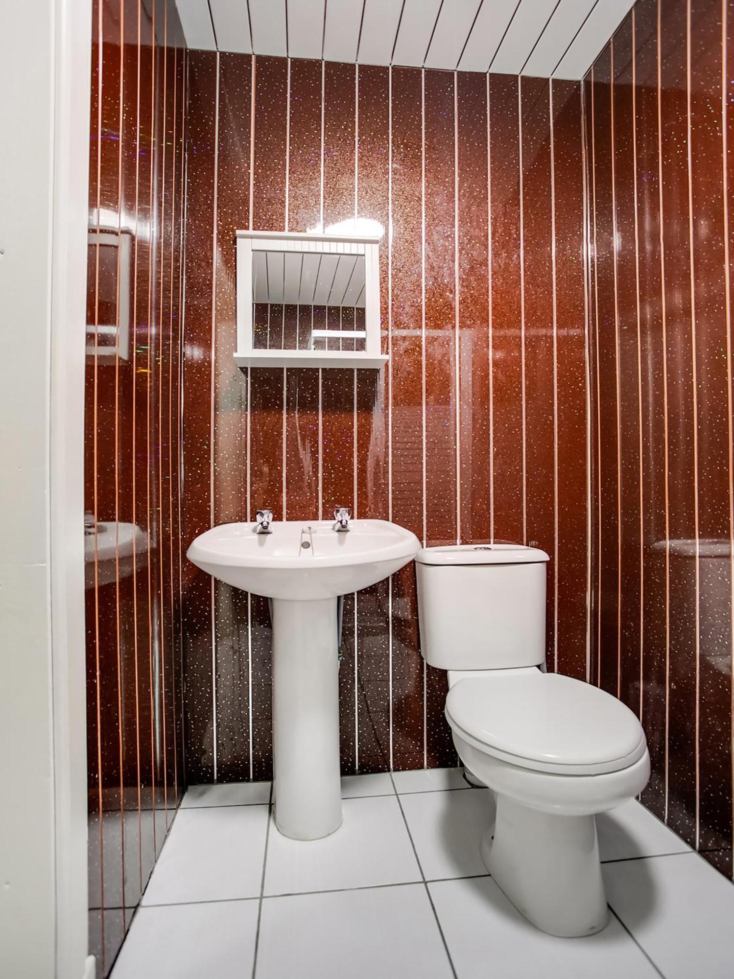 Hotel Oyo Gin House 3*