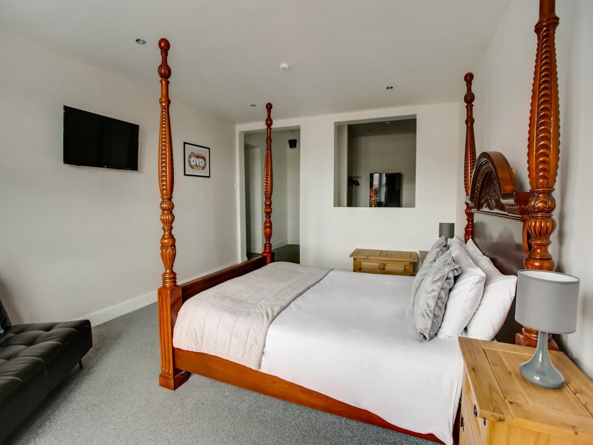 Hotel Oyo Gin House 3*