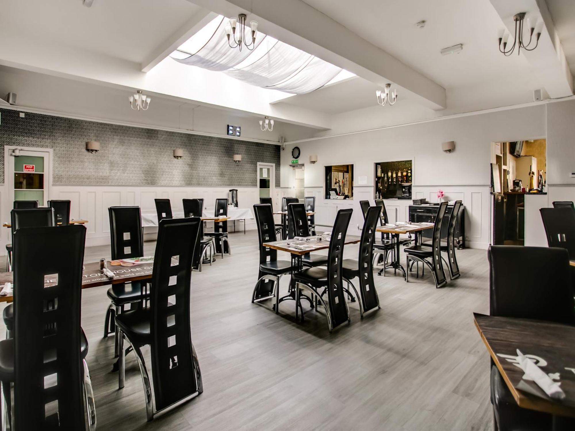 Hotel Oyo Gin House 3*